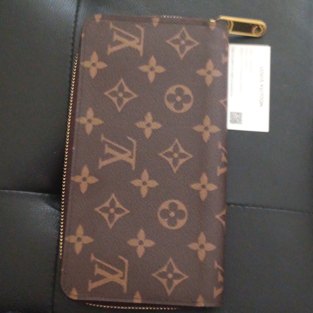 Authentic LOUIS VUITTON Monogram Zippy wallet Zip  Long Wallet Brown FIRM$$